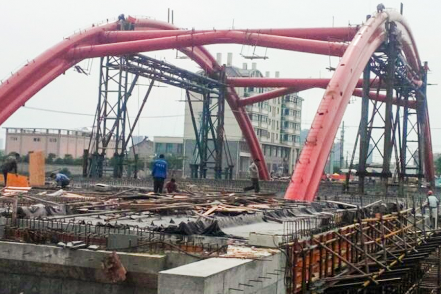 جسر طريق تاشان يعبر نهر شينلاي، مقاطعة لايان، مقاطعة آنهوي